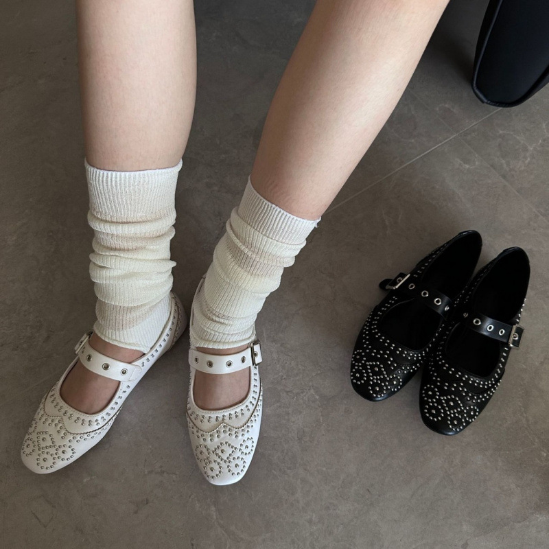 レトロリベットバックルデザインフラットシューズ レディース  - Women Shoes Branded のレビューと価格