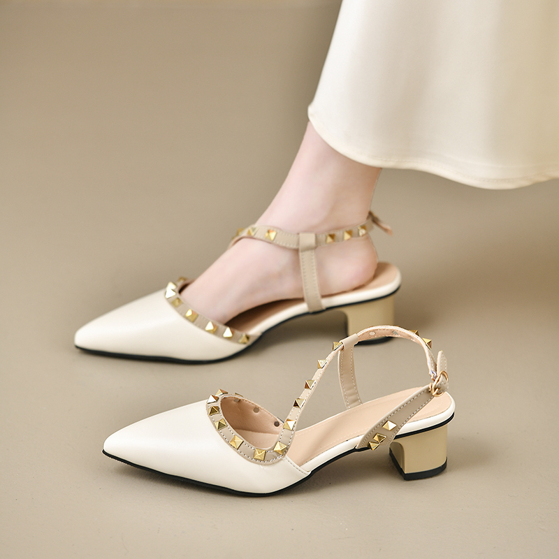女性用光沢バックルストラップ付きファッショナブルサンダル、欧 - Women'S Shoes Trendy のレビューと価格