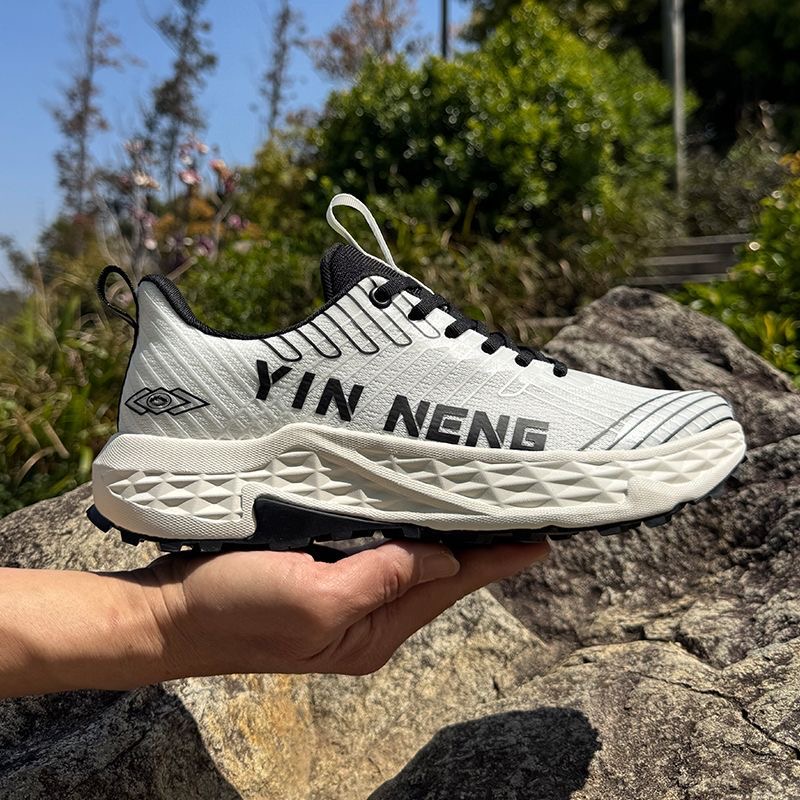 プロのスポーツシューズ男性女性用ワイドランニングシューズユニ - Women'S Shoes Vs Men'S Size のレビューと価格