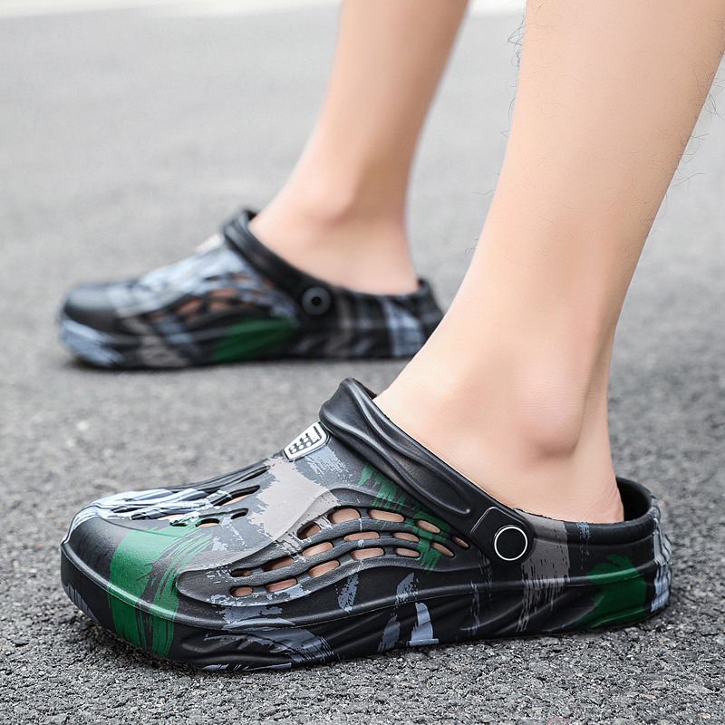 メンズ夏用迷彩柄グラフィティサンダル ガーデンクロッグシュー - Women'S Shoes Crocs のレビューと価格