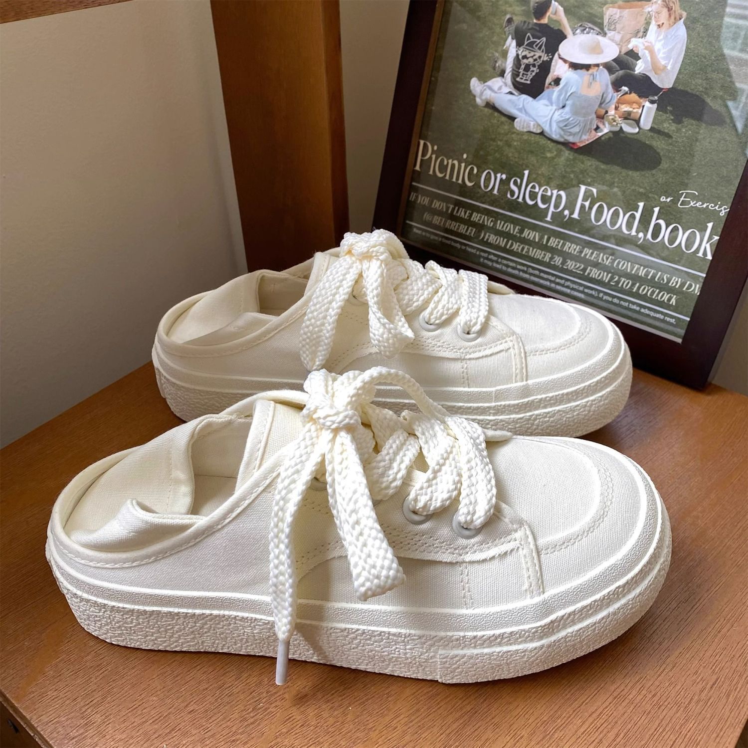 トレンディな韓国製キャンバススニーカー キャラメル 秋冬コレ - Women'S Shoes Trendy のレビューと価格